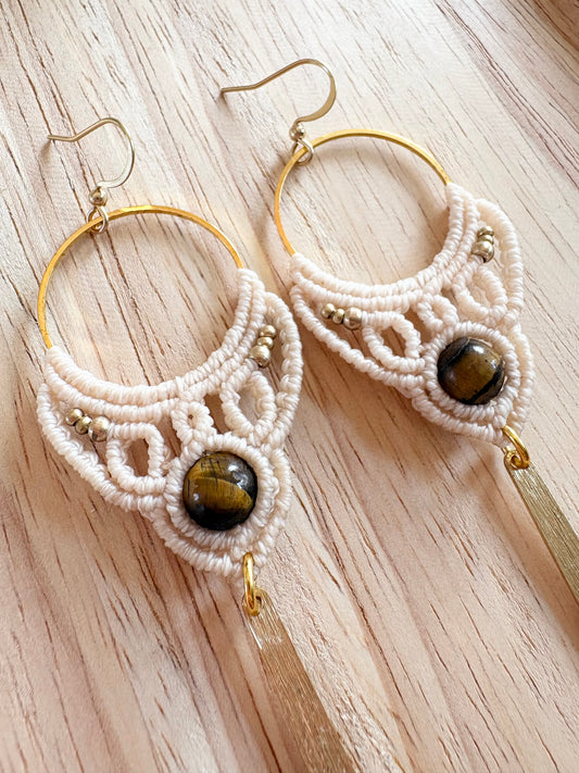 Tijgeroog macramé oorbellen