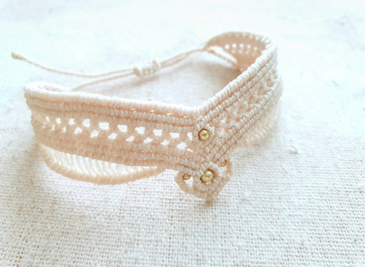 Sacred Feminine – Handgeknoopte Macramé Armband - licht