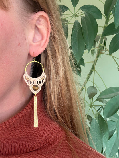 Tijgeroog macramé oorbellen